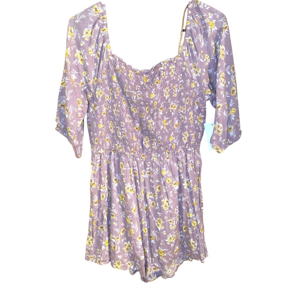 SO Juniors Elbow Sleeve Smocked Bodice Romper SZ M NWT - Picture 2 of 7
